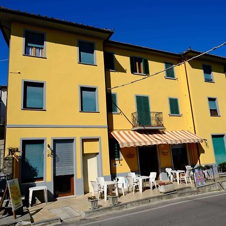 Amelia Hotel Momigno Exterior photo